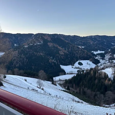 Poelstaler Berghuette * Oberzeiring