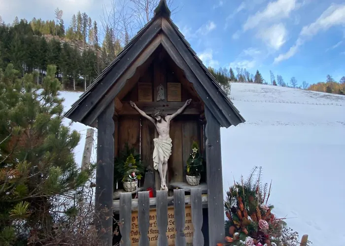 Poelstaler Berghuette * Oberzeiring